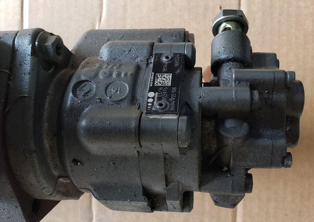 KENWORTH T680 Power Steering Pump OEM 1885524 in SPOKANE, WA 3265