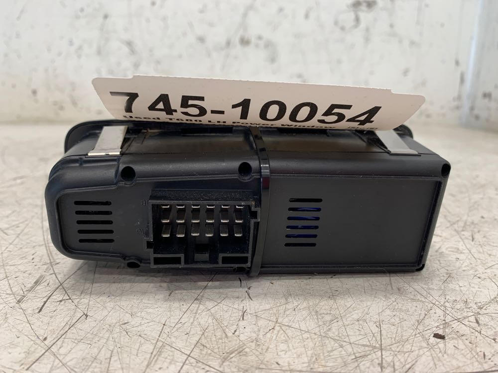 KENWORTH T680 Power Window Switch OEM P2110491201 in Dorr, MI 74510054