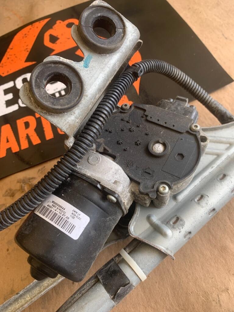KENWORTH T680 Wiper Motor, Windshield OEM R236025 in Abbotsford