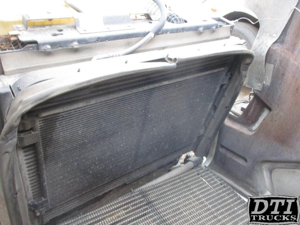 KENWORTH T800 Air Conditioner Condenser in Denver, CO 52072