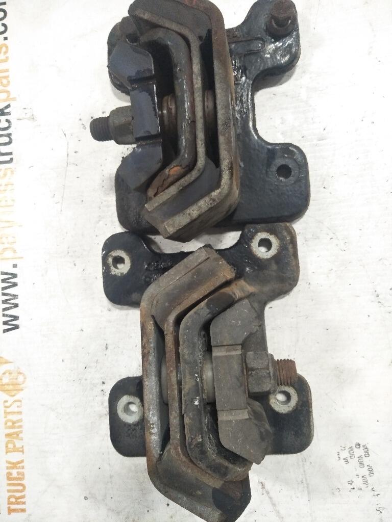 KENWORTH T800 Engine Mounts OEM K2342194 in Abbotsford, BRITISH COLUMBIA 16273