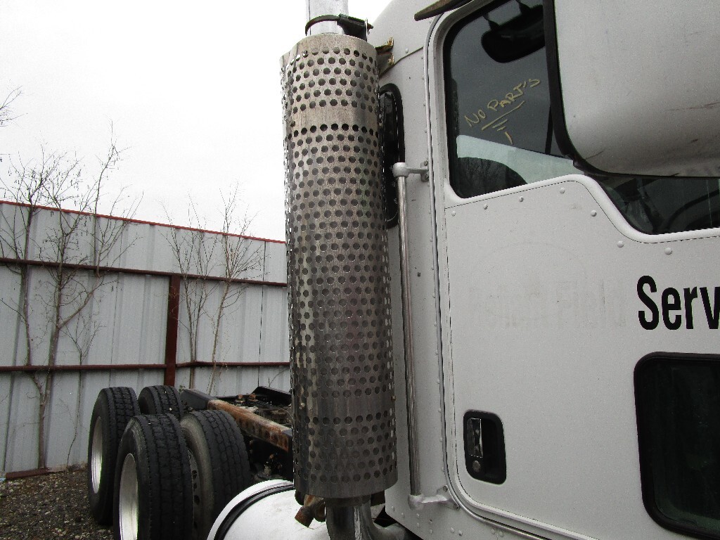 KENWORTH T800 Muffler Shield in CRANDALL, TX 59393