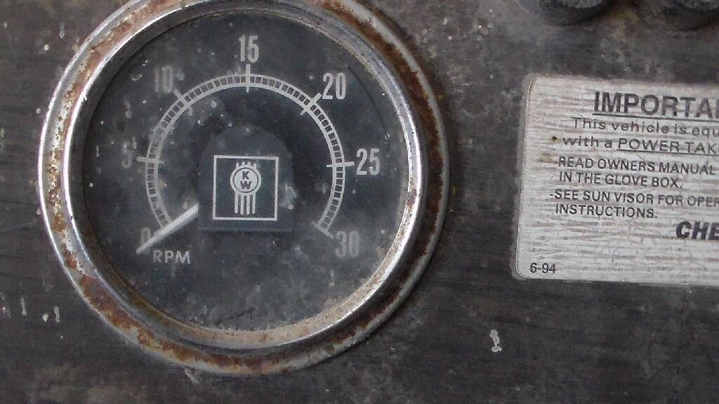KENWORTH W900_K152290 Tachometer in Alamo, Texas 114526