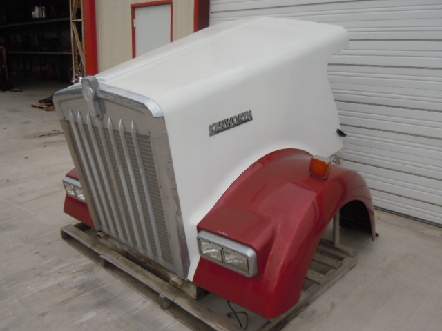 KENWORTH W900L Hood in CRANDALL, TX #15498