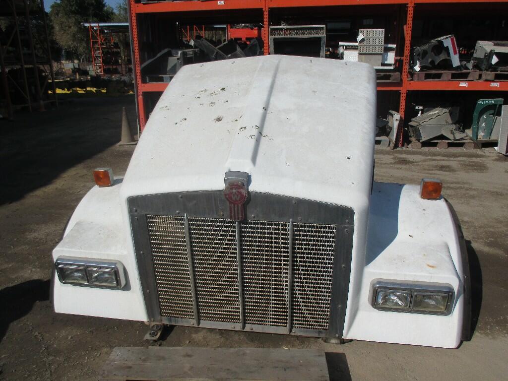 KENWORTH W900S HOOD OEM# K146-1141-2810000 in Stockton, CA #1750952