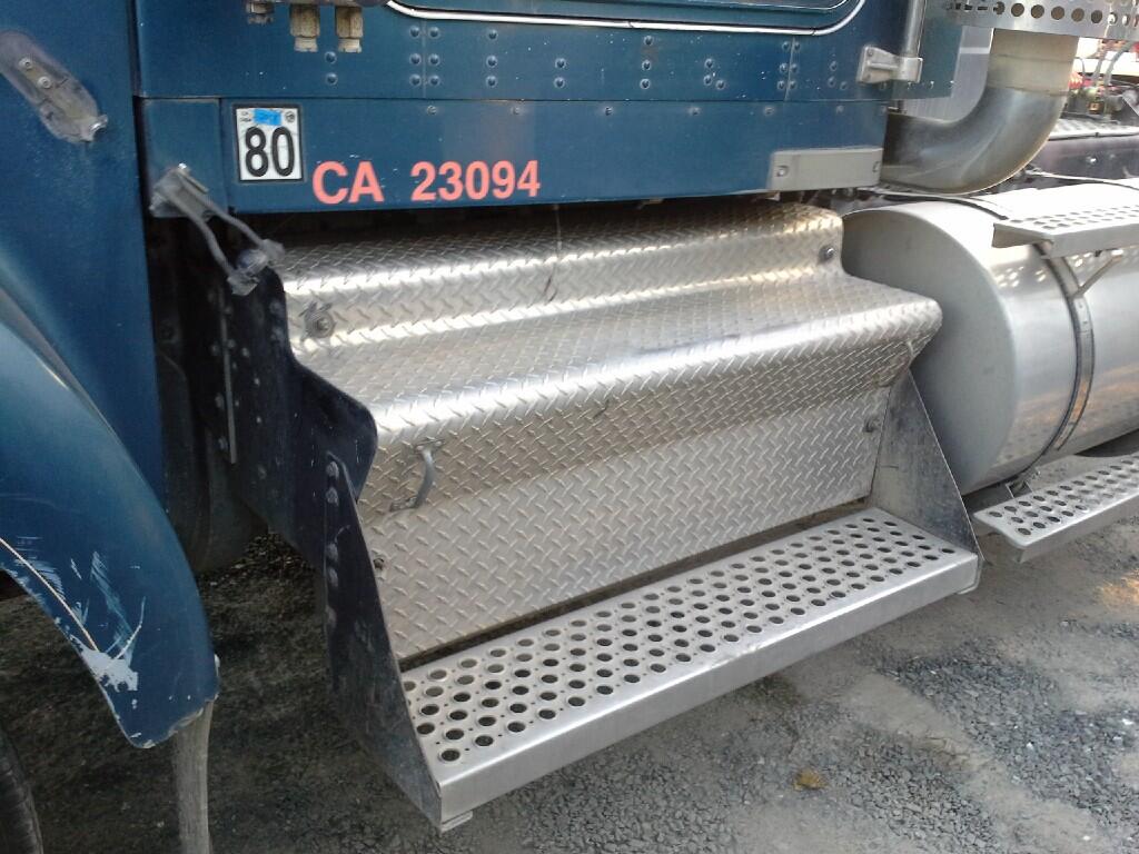 KENWORTH W900 Battery Box in GILROY, CA 54472