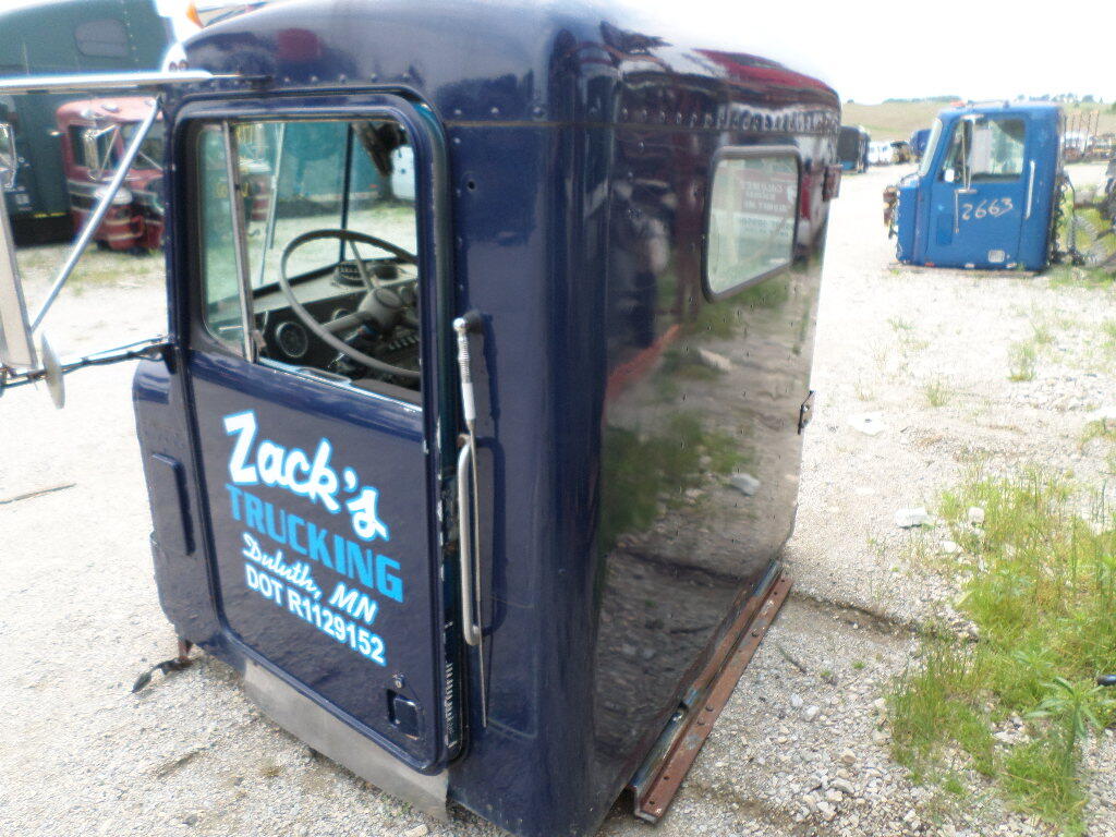 KENWORTH W900 CAB in Wykoff, MN 43874
