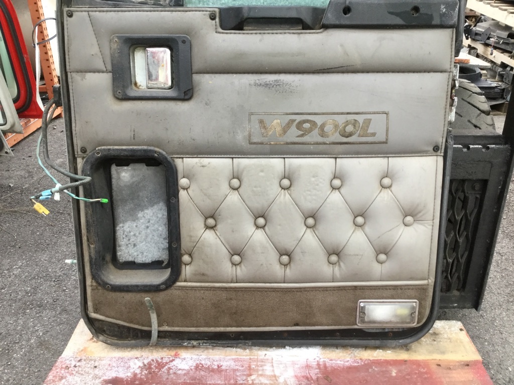 KENWORTH W900 DOOR ASSEMBLY, FRONT in Spokane, WA 1784546