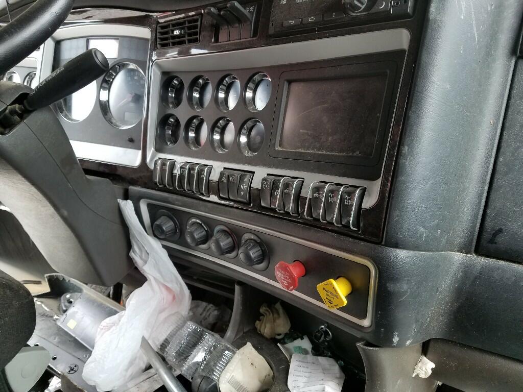 KENWORTH W900 Dash Assembly in MORRISVILLE, NY #3520