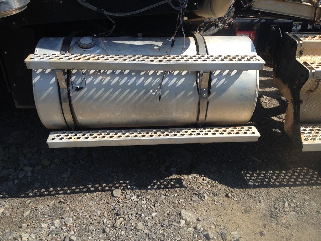 KENWORTH W900 Fuel Tank in JASPER, AL 19790