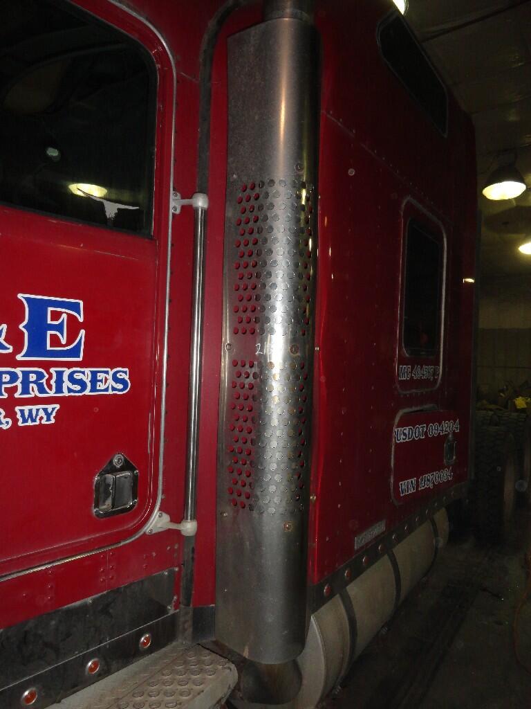 KENWORTH W900 Muffler Shield in DES MOINES, IA 19830