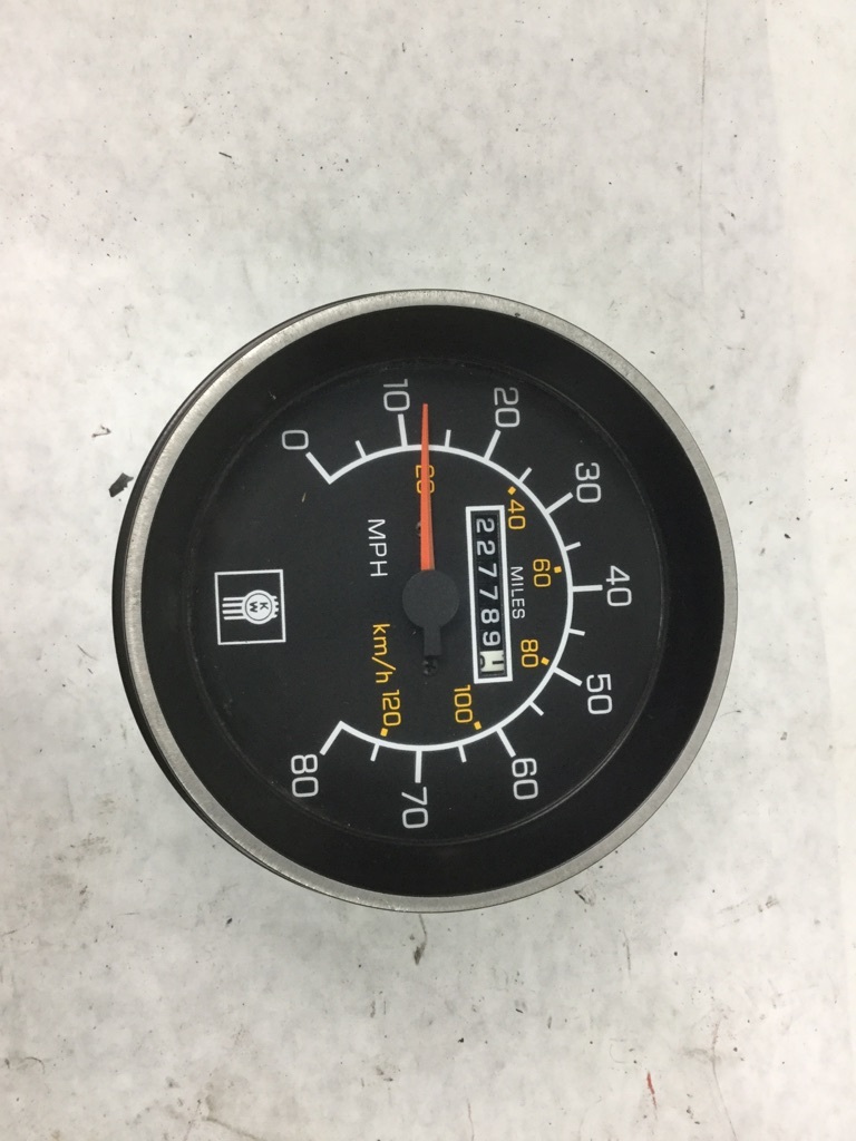 49704 K152-504-2 OR Q43-1019-2 With Digital Odometer KPH Kenworth Speedometer