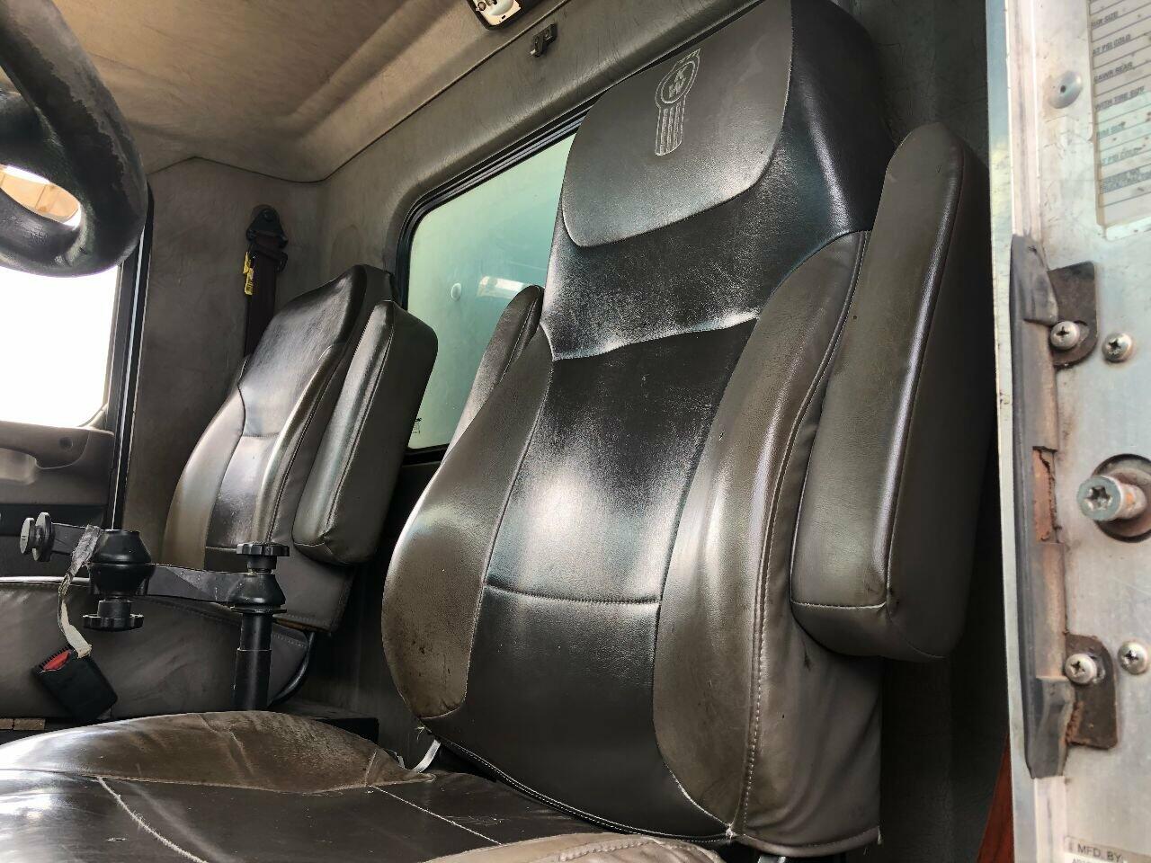 kenworth t370 seat covers