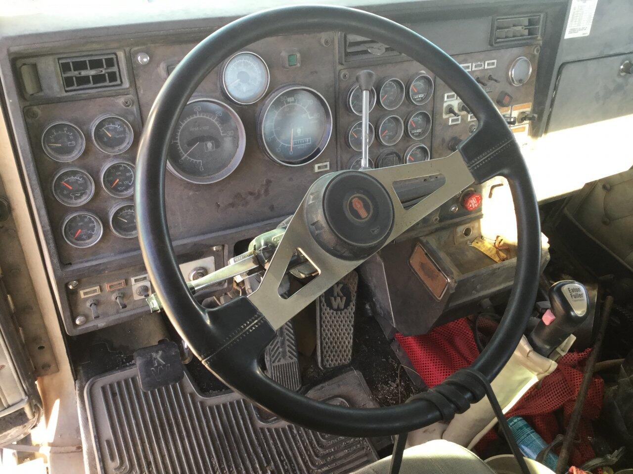 Kenworth T600 Steering Column in Council Bluffs, IA 24729554