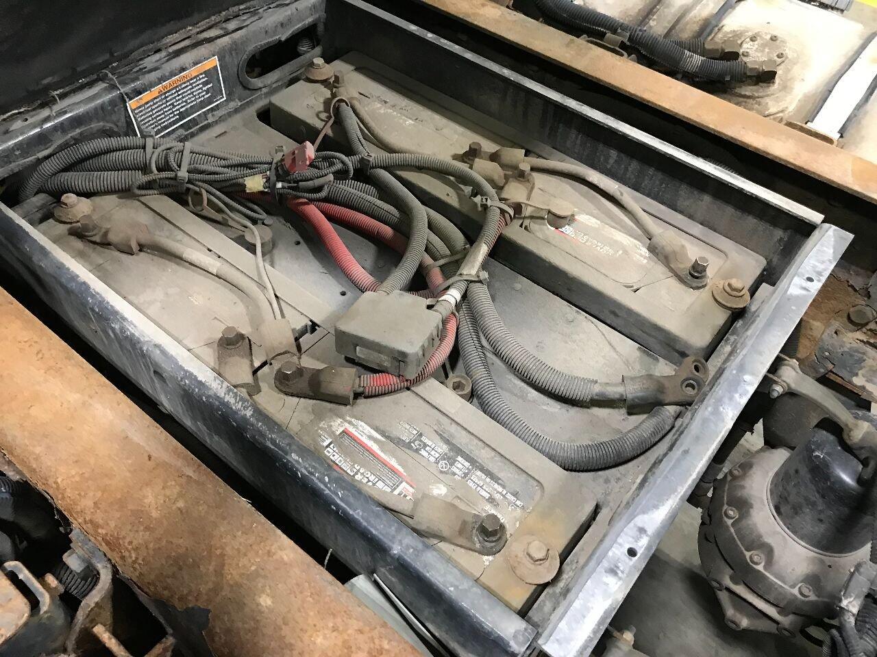 Kenworth T680 Battery Box in Sioux Falls, SD 25057770