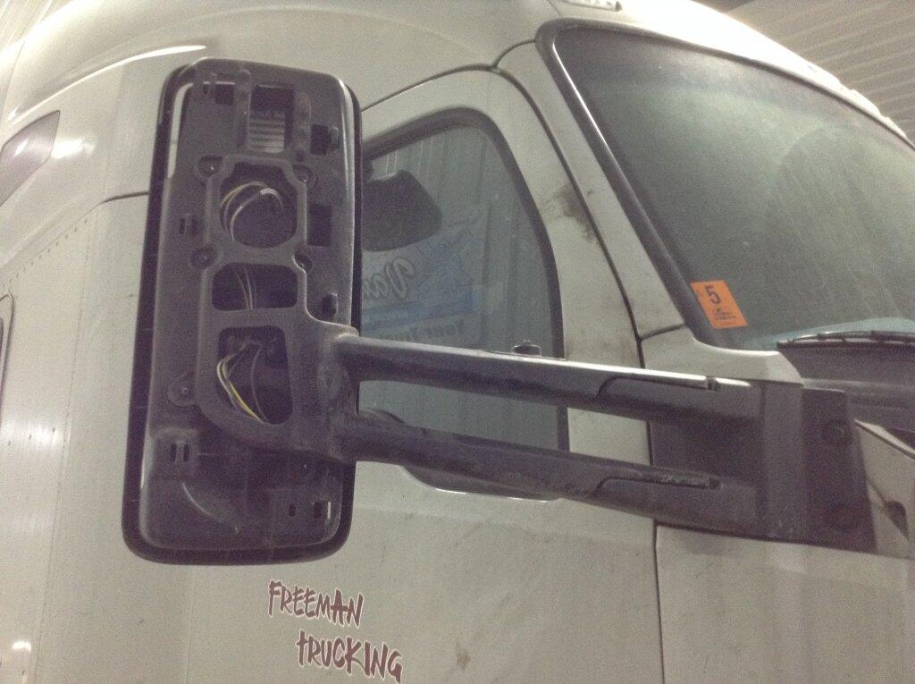 Kenworth T680 Door Mirror OEM R596093221000 in Sioux Falls, SD 24458406