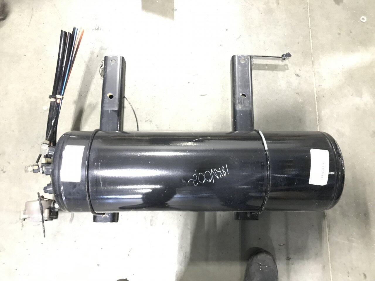 Kenworth W900L Air Tank in Kansas City, MO 24742727