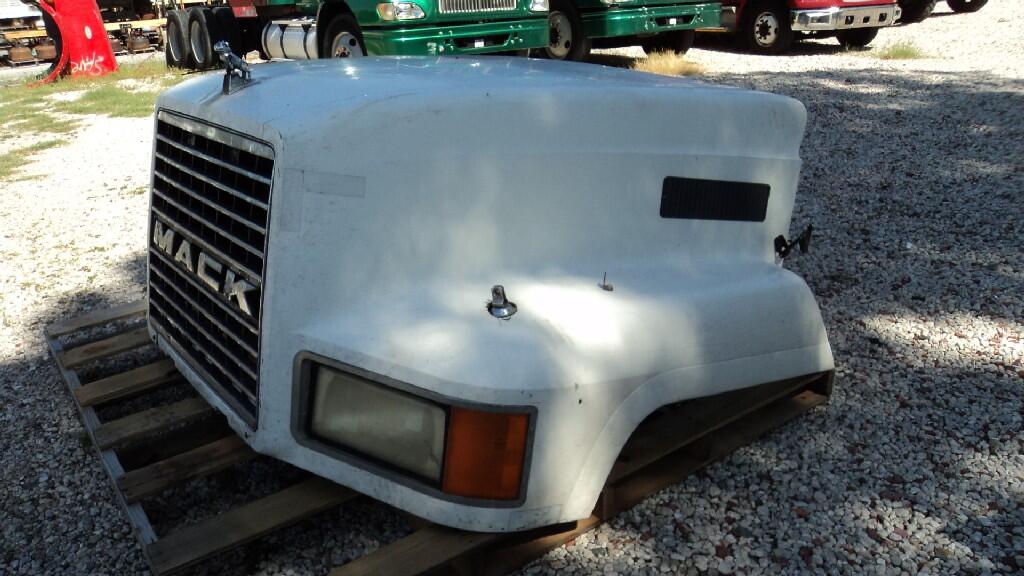 MACK CH613 HOOD in Tampa, FL 758072