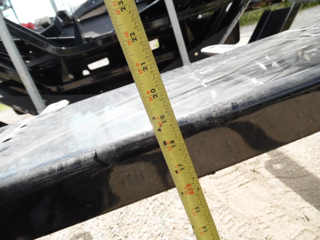 MACK CT713 BUMPER ASSEMBLY, FRONT OEM 25195207 in Wykoff, MN 49256