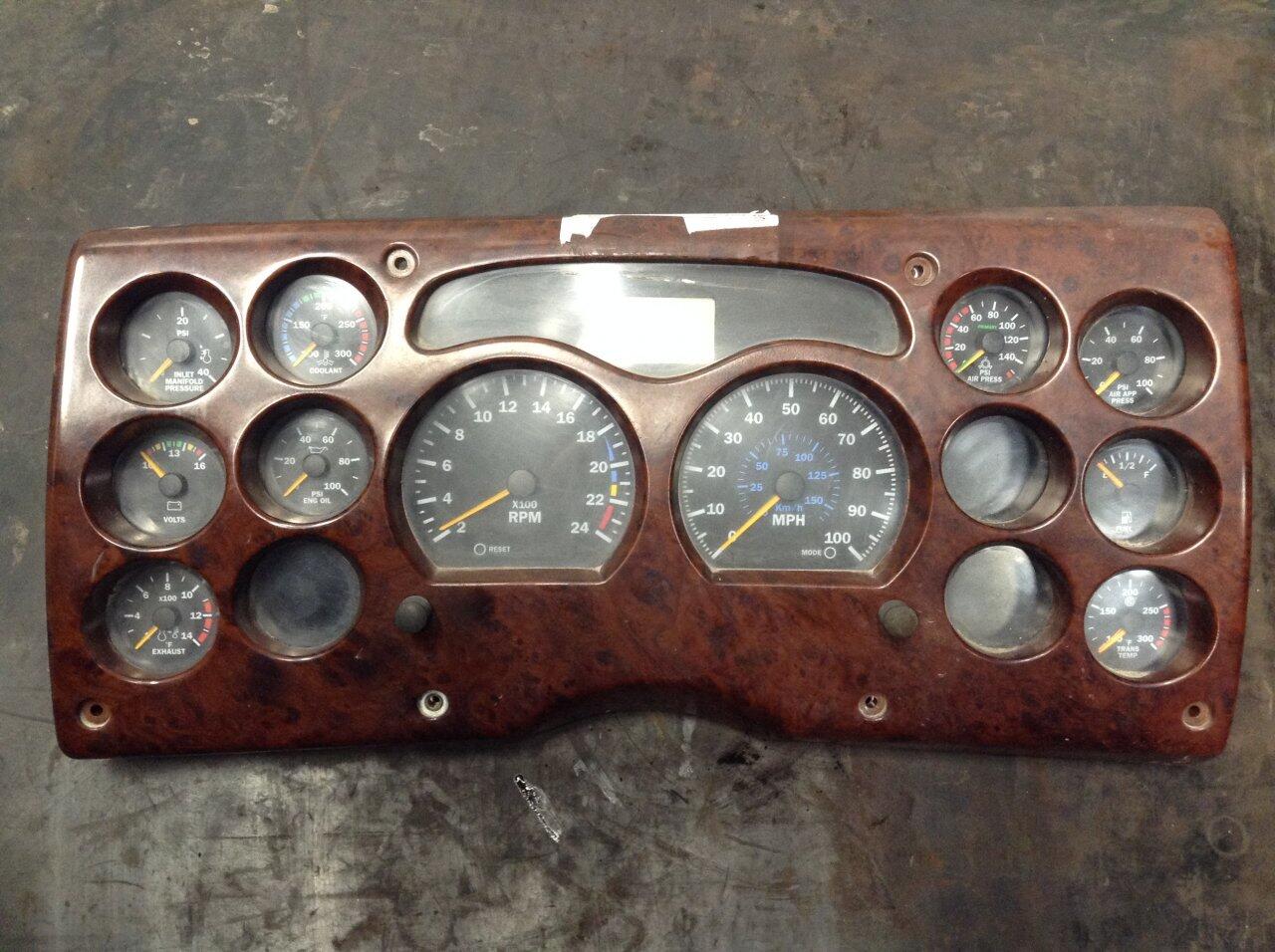 MACK CX613 VISION Instrument Cluster in Spencer, IA 24317843