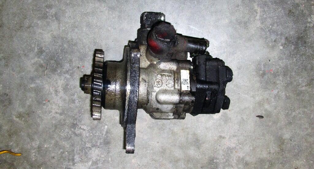 MACK Power Steering Pump OEM 21745618 in CRANDALL, TX 44076