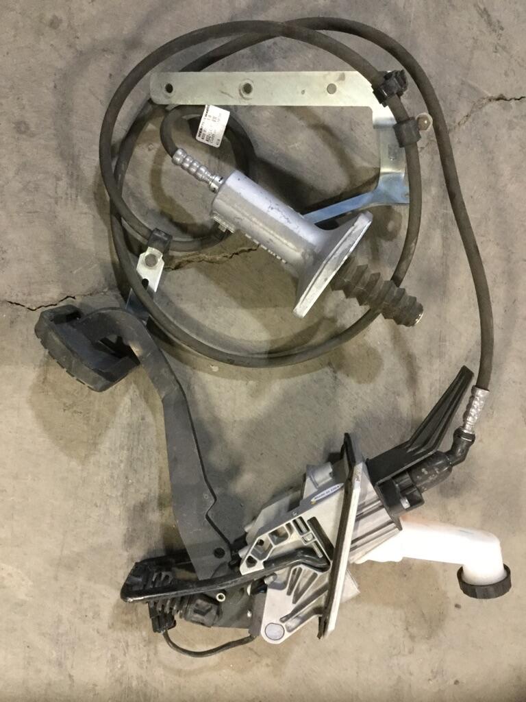 MERITOR Manual Transmission Parts, Misc. OEM A0214079000 in UMATILLA, OR A0214079000