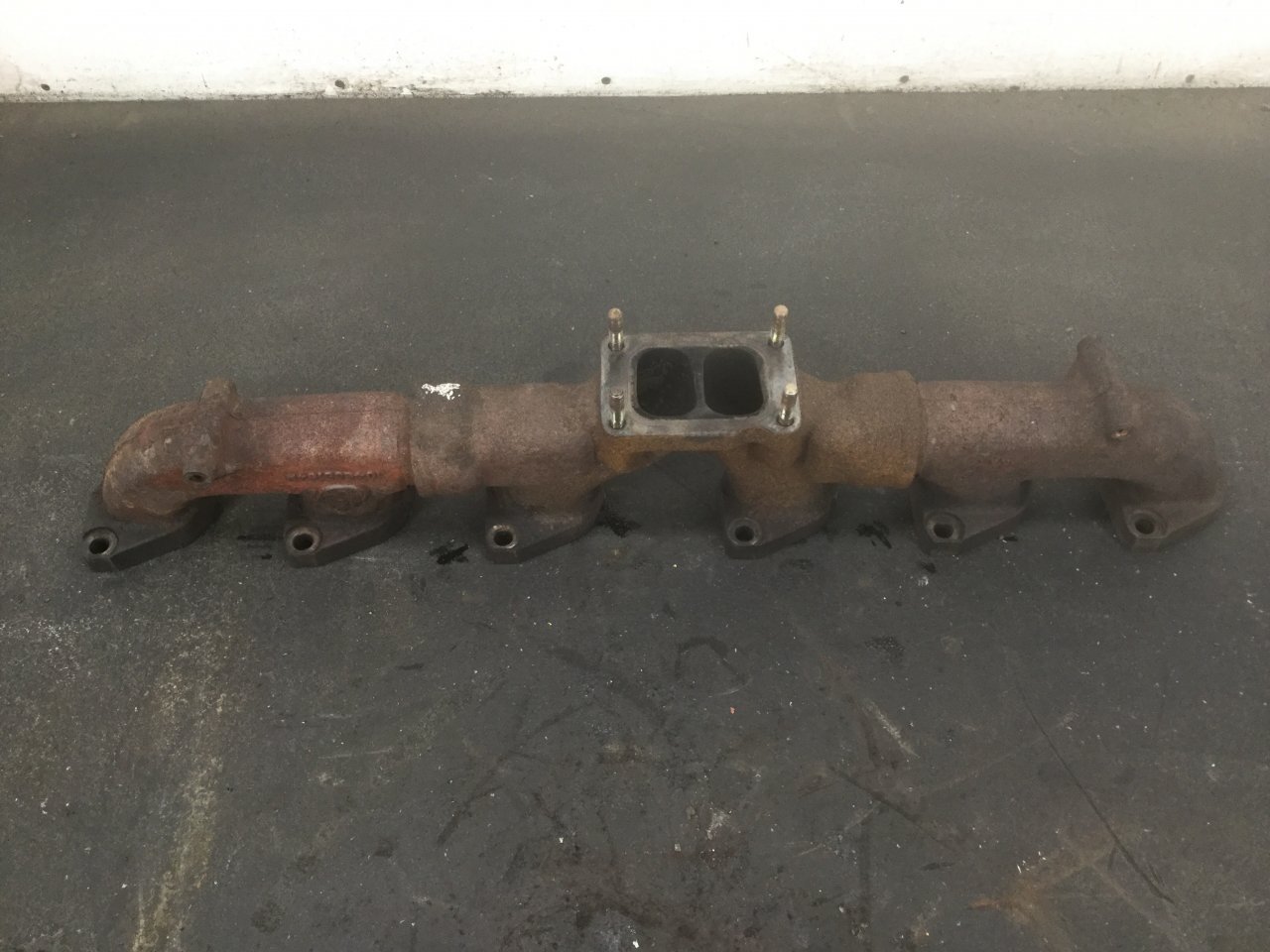 Mack E7 Exhaust Manifold in Spencer, IA #24438451