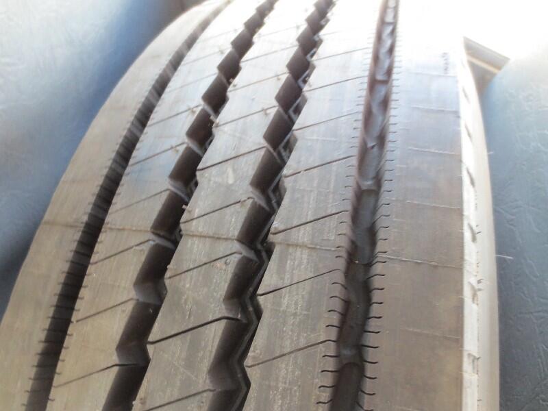 Michelin 11r22.5 Tires in Denver, CO 952