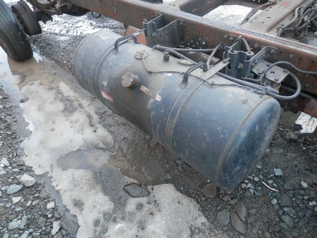 NISSAN/UD 1400 Fuel Tank in Wurtsboro, NY 3206