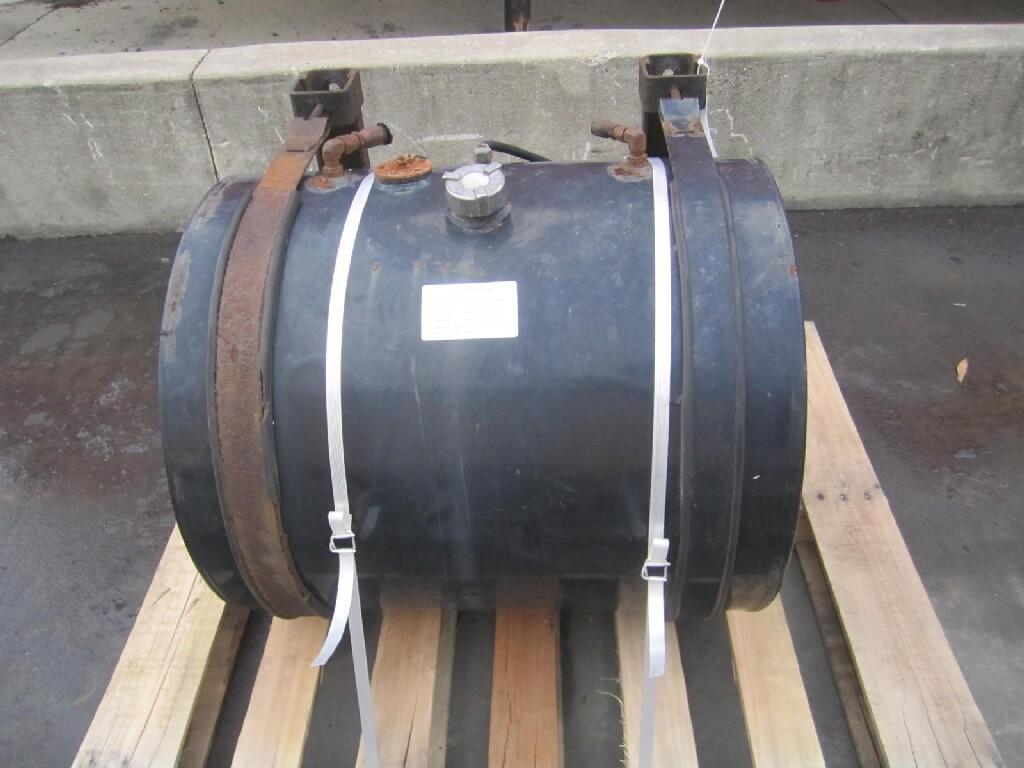 OTTAWA 50/YT50 FUEL TANK OEM 70000018 in Easton, MD K05D0906R