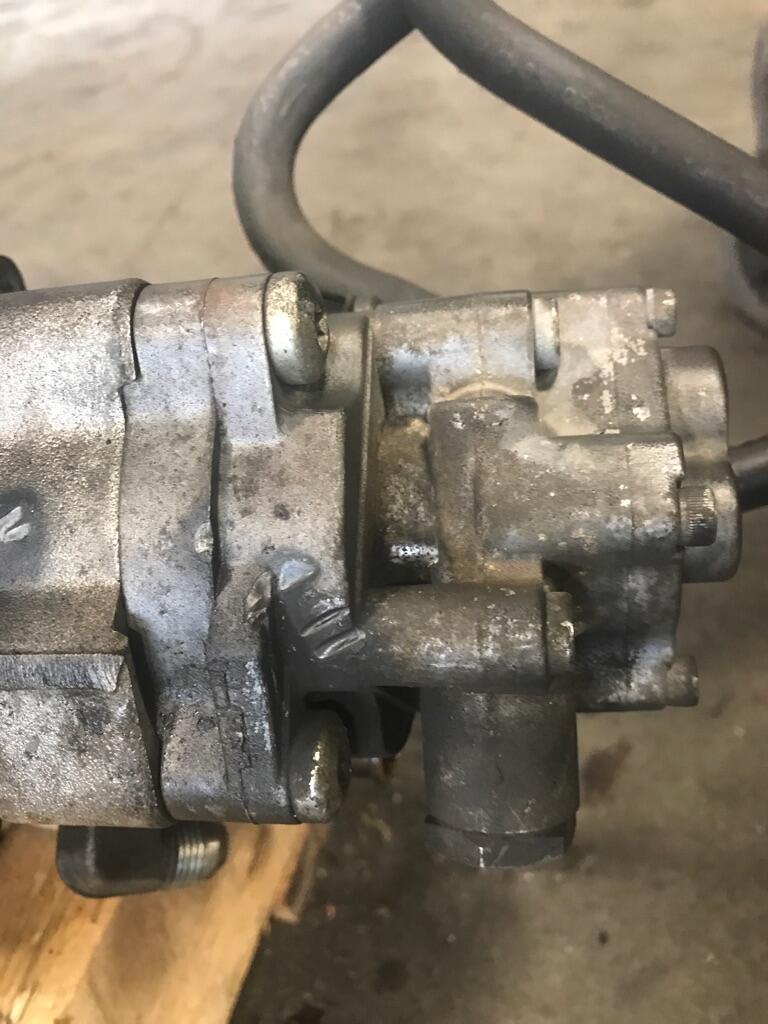 PACCAR MX13 Power Steering Pump OEM 8694 955 108 in Abbotsford