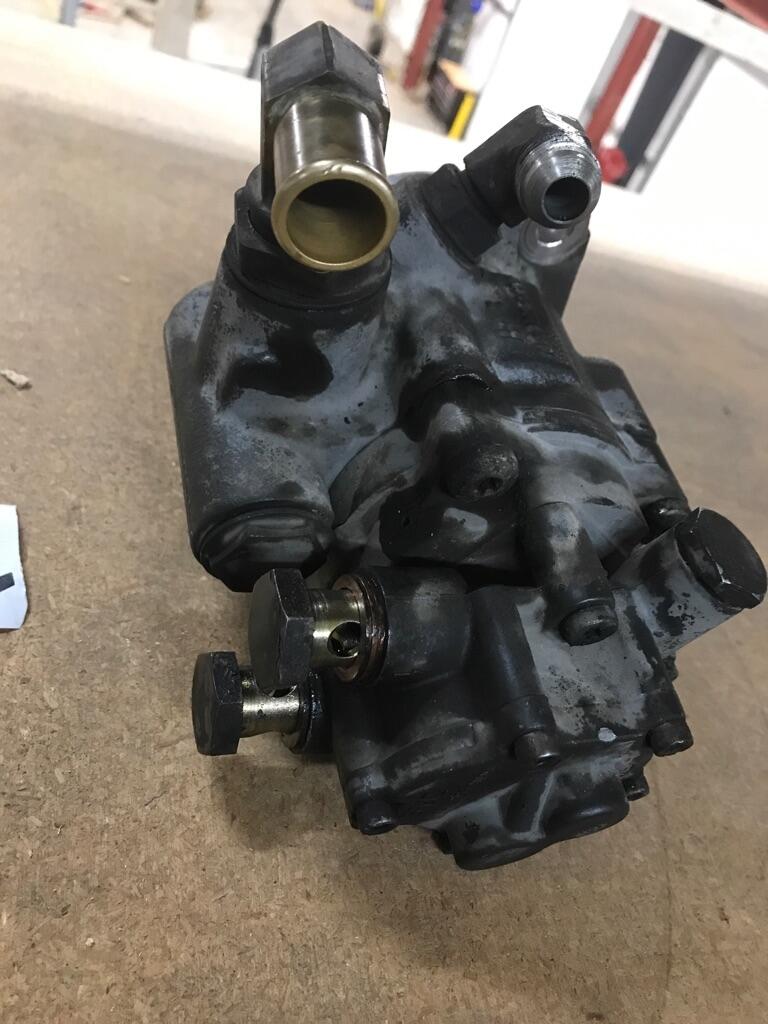 PACCAR MX13 Power Steering Pump OEM 1782345 in Abbotsford, BRITISH