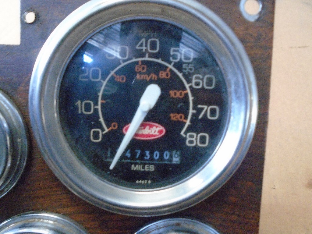 PETERBILT 377_17-03729-001 Speedometer in Alamo, Texas #114252