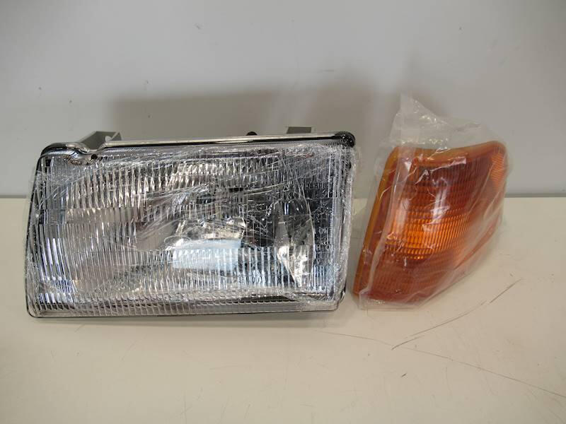 PETERBILT 377 Headlight OEM 34474R2 in Dorr, MI 61117956