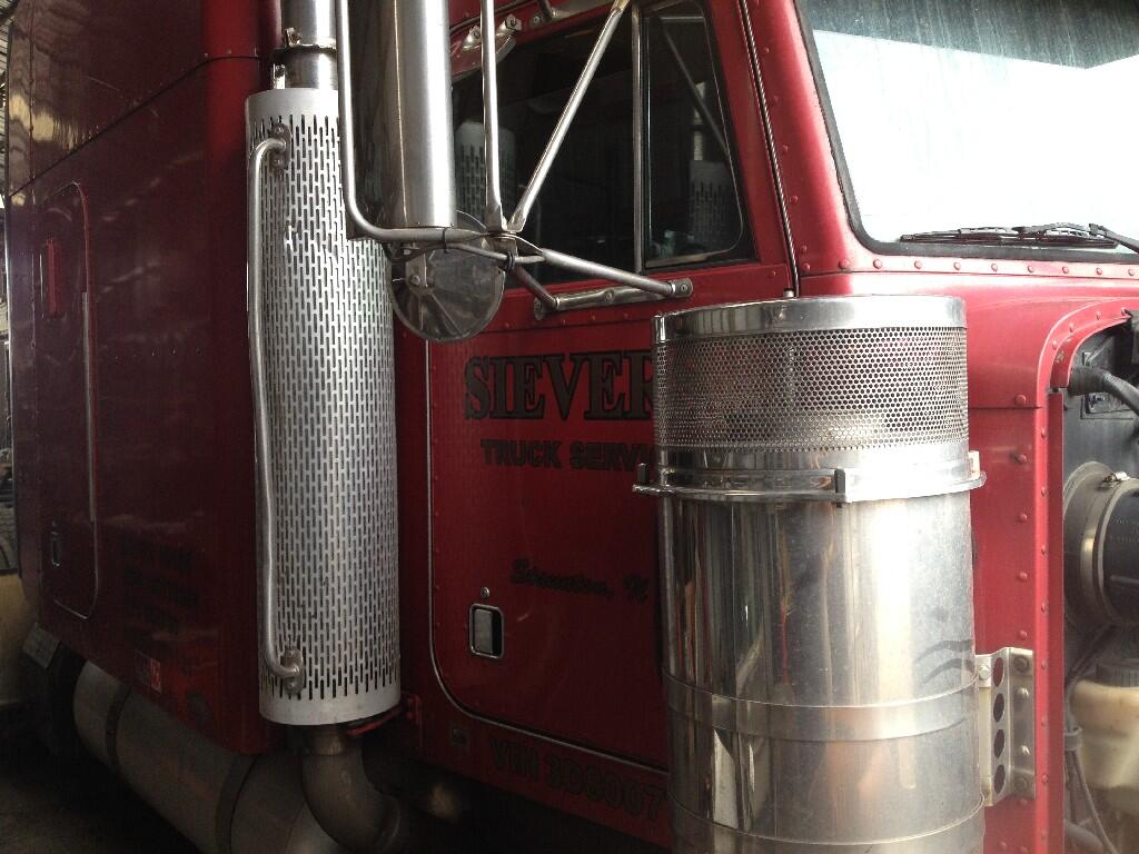 PETERBILT 379 Air Cleaner / Air Filter housing in JASPER, AL 19417