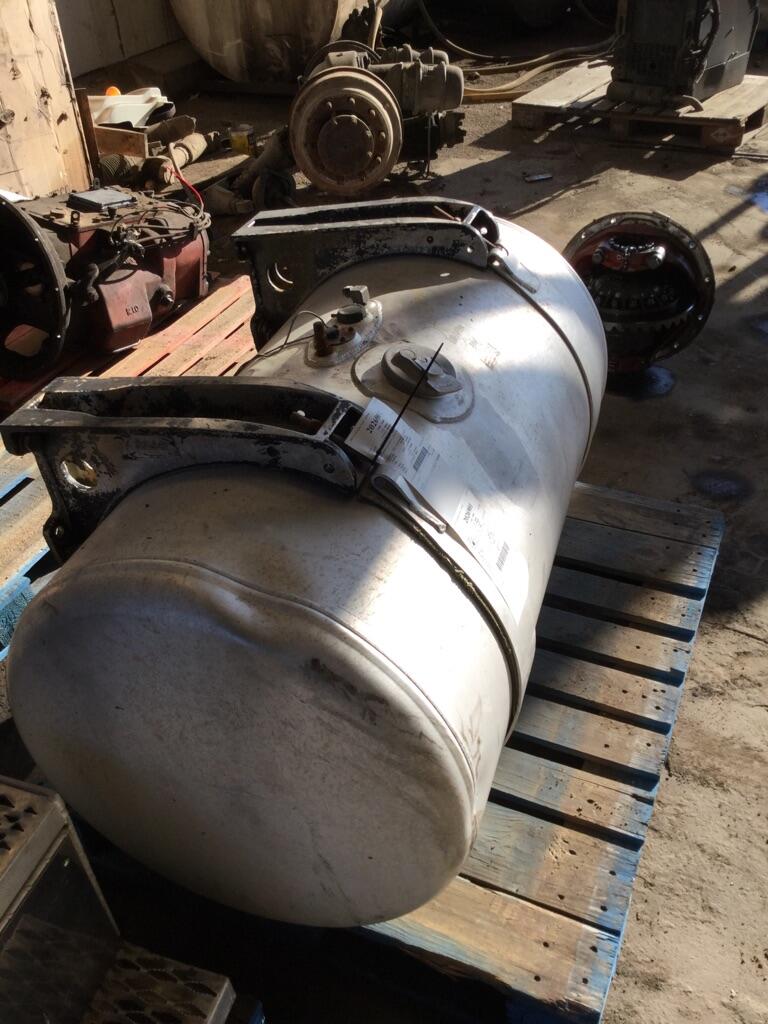 PETERBILT 379 FUEL TANK in Jackson, MS 2026901