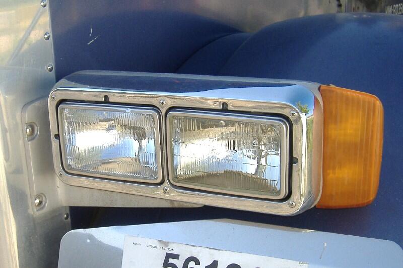 PETERBILT 379 Headlamp Assembly in DES MOINES, IA 14074