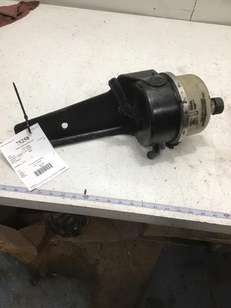 PETERBILT 386 Power Steering Reservoir in Holland, MI 75258