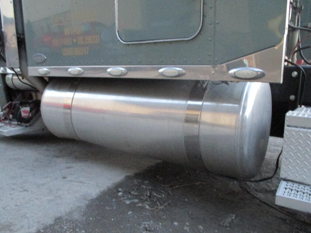 PETERBILT 389 Fuel Tank in MORRISVILLE, NY 3899