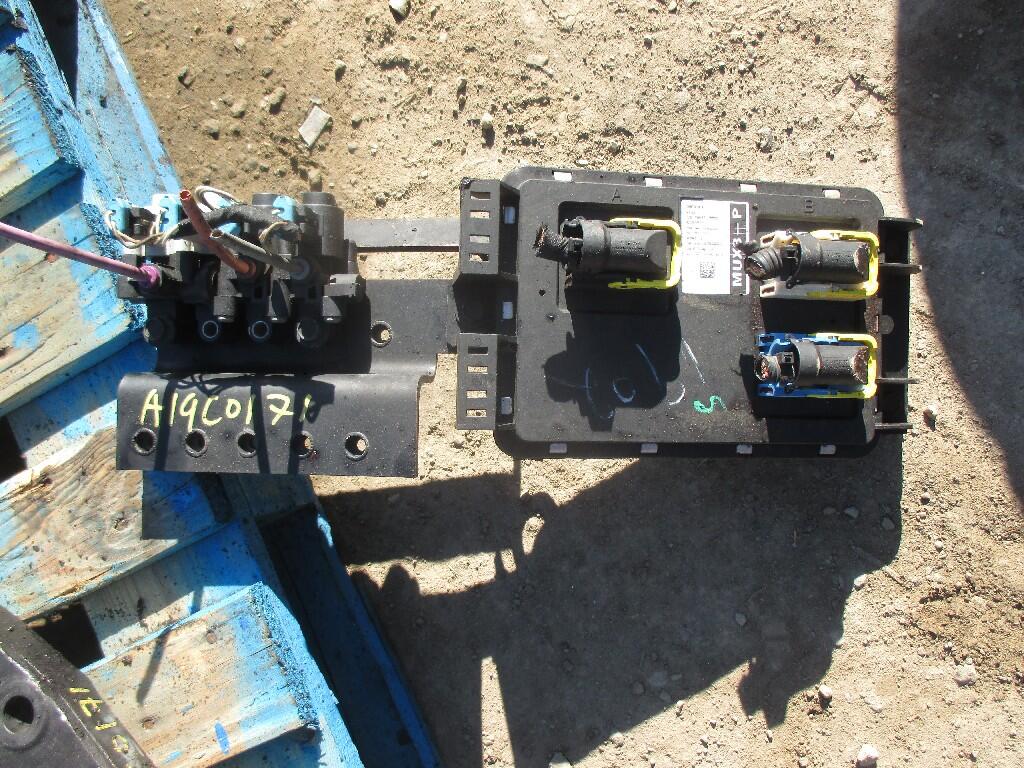 PETERBILT 579 ECM (CHASSIS/VEHICLE) in Stockton, CA 1862127