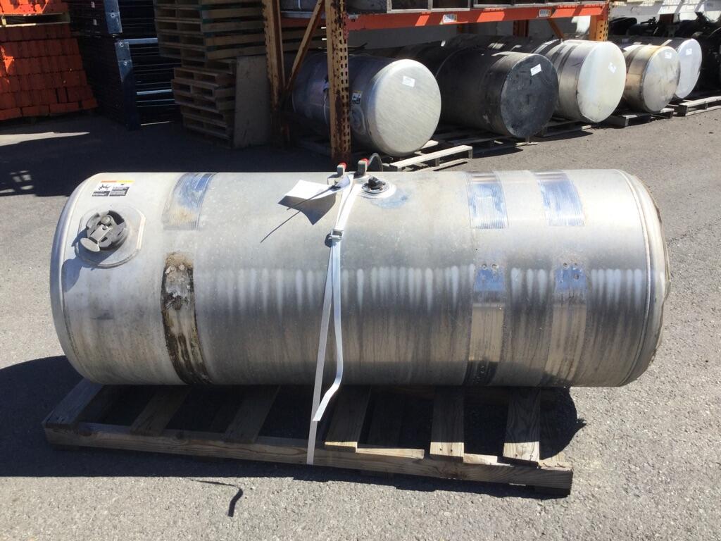 PETERBILT 579 FUEL TANK OEM 1104833072T011U in Spokane, WA 1841697