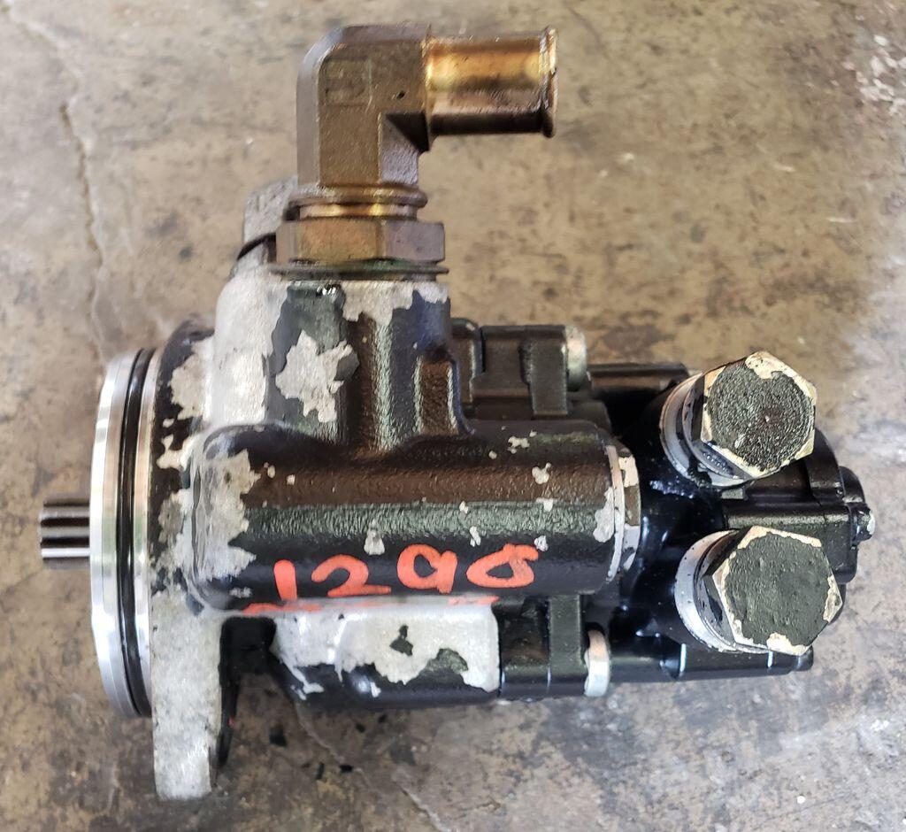 PETERBILT 579 Power Steering Pump OEM 1885524 in SPOKANE, WA 3292