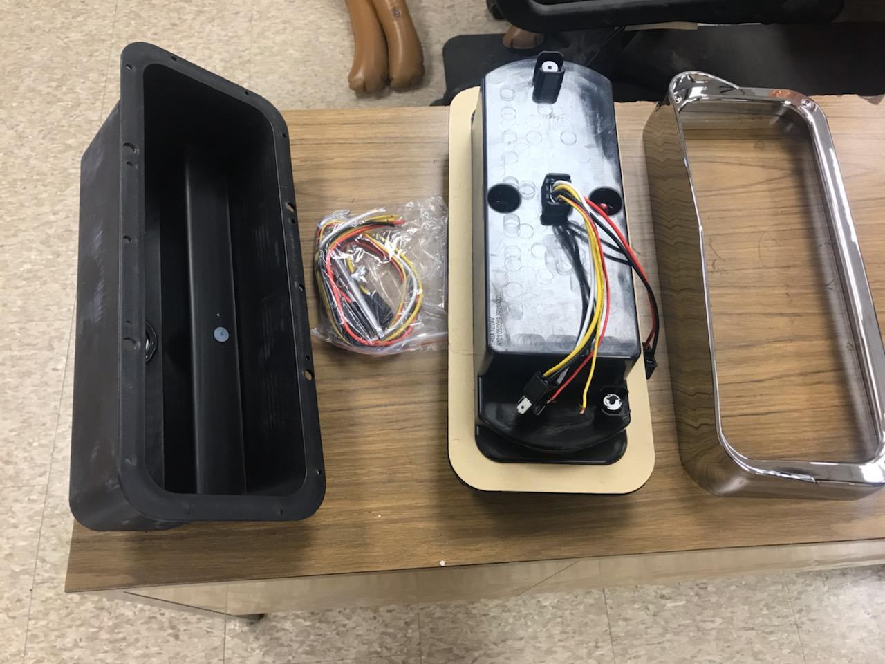 Peterbilt 379 Headlamp Assembly in Sioux Falls, SD TRUX TLEDH120