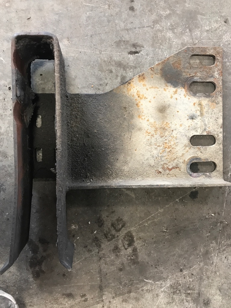 Peterbilt 379 Hood Hinge OEM# 15027AA in Abbotsford, BRITISH COLUMBIA ...