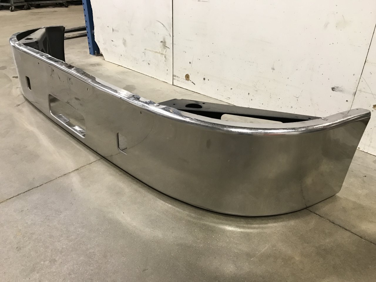 Peterbilt 386 Bumper Assembly, Front OEM# TU28U0215-28NS in Kansas City ...