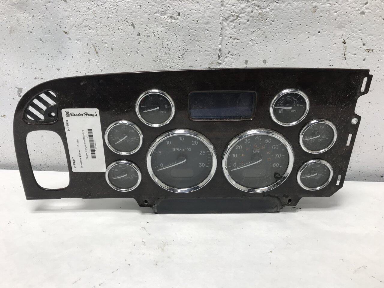 Peterbilt 389 Instrument Cluster OEM S646021500 in Sioux Falls, SD