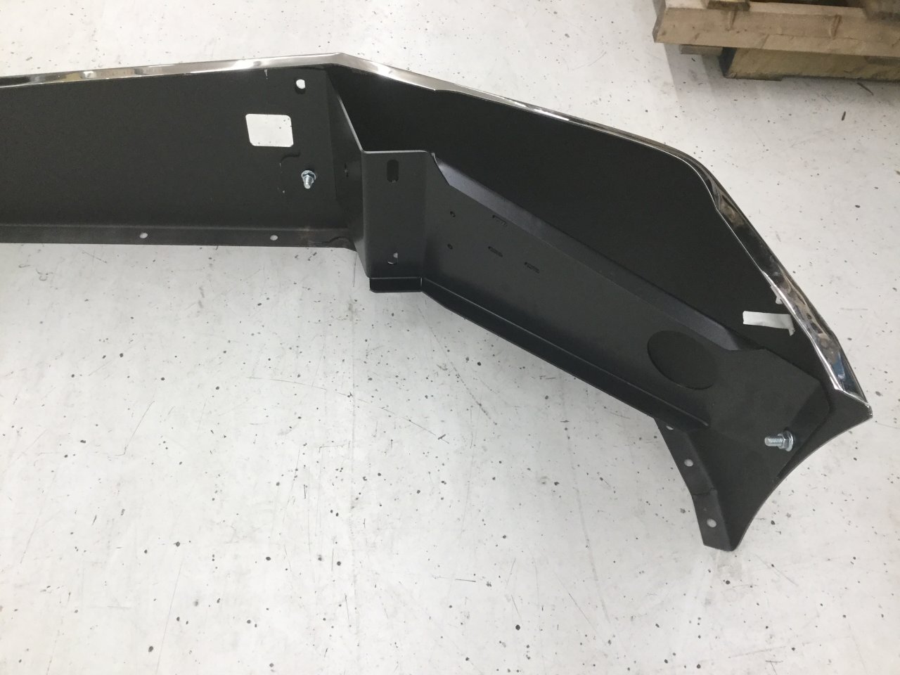 Peterbilt 579 Bumper Assembly, Front in Des Moines, IA VAC HZ001016Y