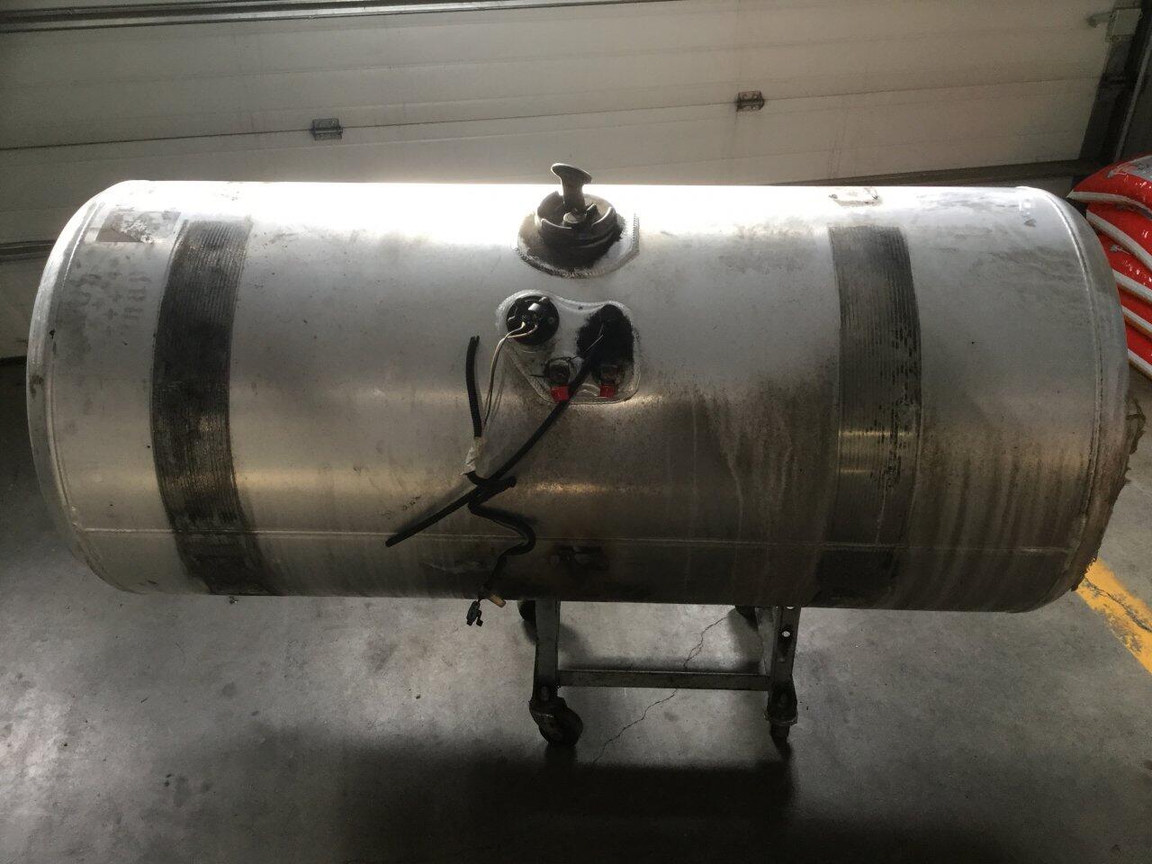 Peterbilt 579 Fuel Tank in Sioux Falls, SD 24838300