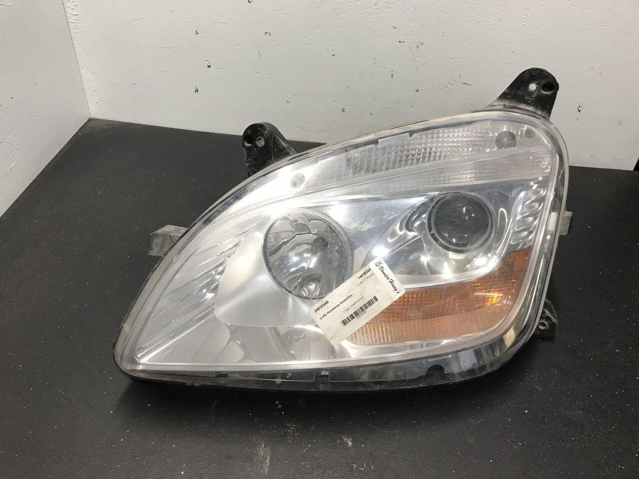 Peterbilt 579 Headlamp Assembly OEM P54610210000 in Spencer, IA