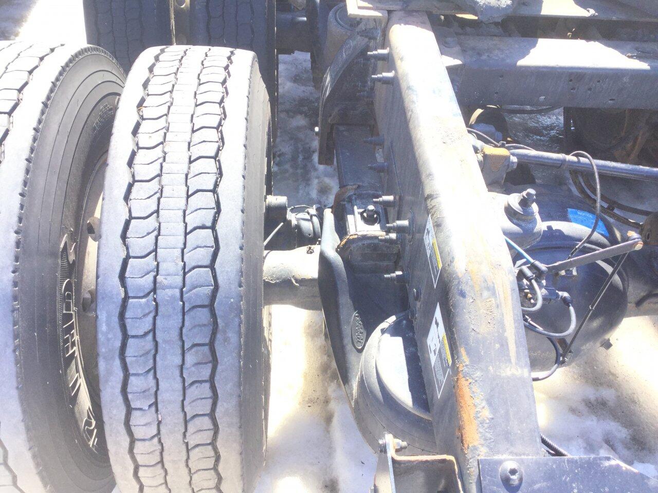 Peterbilt AIR TRAC Suspension in Des Moines, IA 24746535